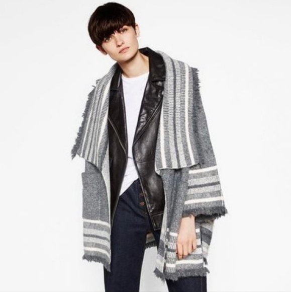 Zara Sweaters - Zara Chunky Knit Oversized Fringe Cardigan Gray